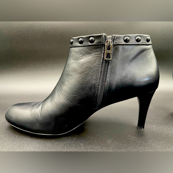 COACH Holiday Soft Shine Calf STUDS Black Leather Ankle Bootie ~ Women’s 8.5 - Picture 2 of 13